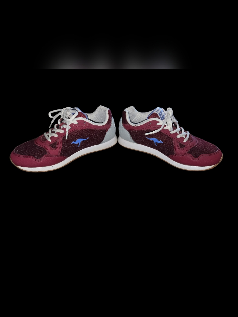 Vintage KangaROOS berry-colored women's sneakers featuring a signature side zipp